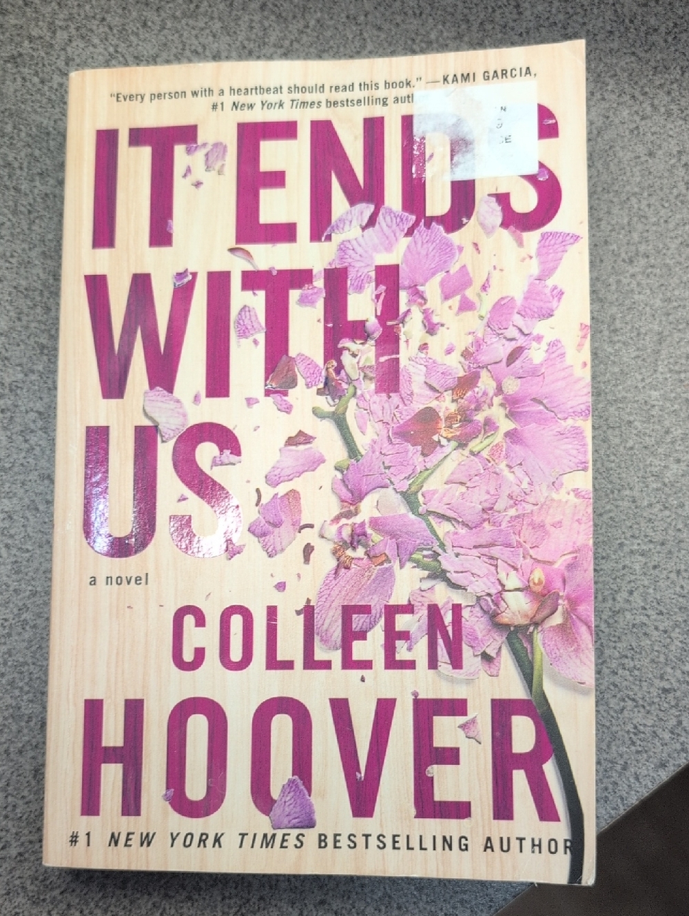 Colleen Hoover 'It Ends With Us' Paperback